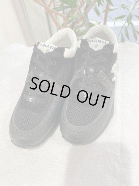 画像4: 【新品】【未使用品】AW 新作 CHANEL シャネル G38299 Y55720 K3845 ココマーク スニーカー 37 ファブリック×スエード×カーフスキン ブラック×ホワイト 23REV レディース 女性用 靴 黒×白 本革 レザー 希少 レア プレゼント ギフト (4)
