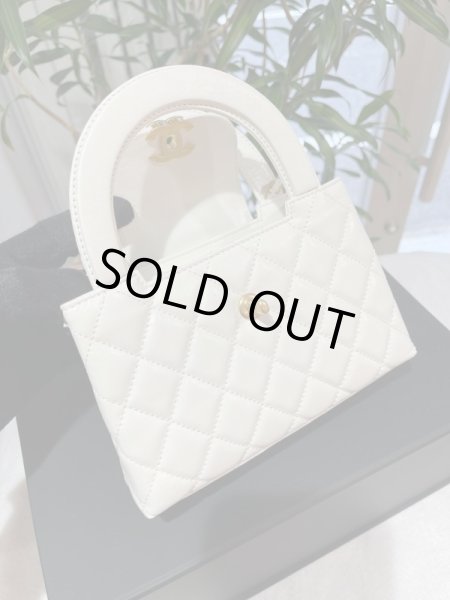 画像5: 【新品】【未使用品】2023-2024 AW 新作 CHANEL シャネル AS4416 B14296 10601 マトラッセ トップハンドル ミニ ショッピングバッグ シャイニーエイジドカーフスキン ホワイト ゴールド金具 23K ハンドバッグ レディース 女性用 白 ブランド レア プレゼント (5)