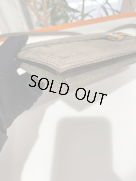 画像3: 【美品】HERMES エルメス リディ ドブリス ダークグレー ゴールド金具 F刻印○ ヴィンテージ スエード 中古 ショルダーバッグ クラッチバッグ 2WAYバッグ レディース 女性用 ブランド スウェード 本革 レザー カーフ 希少 レア プレゼント ギフト バック　 (3)
