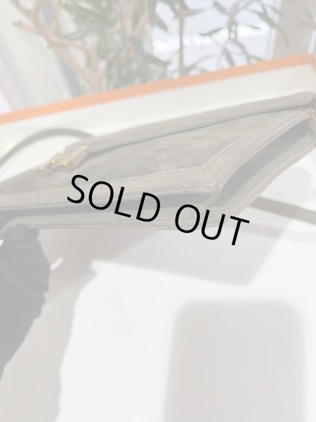 画像4: 【美品】HERMES エルメス リディ ドブリス ダークグレー ゴールド金具 F刻印○ ヴィンテージ スエード 中古 ショルダーバッグ クラッチバッグ 2WAYバッグ レディース 女性用 ブランド スウェード 本革 レザー カーフ 希少 レア プレゼント ギフト バック　 (4)