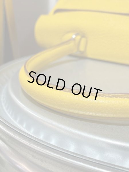 画像4: 【美品】HERMES エルメス ショルダーケリー トリヨンクレマンス ソレイユ シルバー金具 M刻印□ 中古 ハンドバッグ トートバッグ レディース 女性用 ブランド イエロー 黄色 本革 レザー カーフ 希少 レア プレゼント ギフト バック (4)