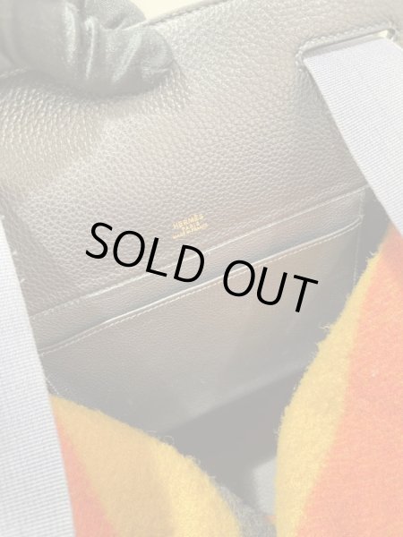 画像7: 【美品】HERMES エルメス シェルパGM ロカバール ウール×レザー オレンジ×イエロー×ネイビー ヴィンテージ 中古 リュックサック バックパック デイパック ショルダーバッグ ハンドバッグ レディース 女性用 ブランド 本革 レザー 希少 レア バック (7)