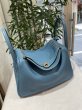 画像1: 【極美品】HERMES エルメス リンディ 30 トリヨンクレマンス ブルージーン シルバー金具 T刻印 中古 ハンドバッグ ショルダーバッグ 2WAYバッグ レディース 女性用 ブランド 本革 レザー カーフ 青色 希少 レア プレゼント ギフト バック (1)