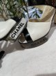 画像5: 【美品】CHANEL シャネル ロゴ クリア ヒール サンダル 35 1/2 レザー×エナメル ホワイト×ブラック×ベージュ シルバー金具 中古 靴 パンプス ミュール レディース 女性用 ブランド 白 黒 希少 レア (5)