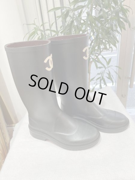 画像2: 【新品】【未使用品】CHANEL シャネルG45838 B17440 NZA90 ココマーク ロング レインブーツ 37 ラバー カーキ×ブラック 25B 2024-2025 AW メティエダ―ル 靴 シューズ レディース 女性用 ブランド グリーン 黒 レザー 長靴 希少 レア プレゼント ギフト (2)