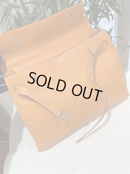 画像9: 【極美品】HERMES エルメス ケリーフラット35 スイフト オレンジ シルバー金具 K刻印□ 中古 ハンドバッグ トートバッグ クラッチバッグ セカンドバッグ レディース 女性用 ブランド 本革 レザー 希少 レア プレゼント ギフト バック (9)