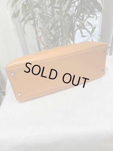 画像3: 【極美品】HERMES エルメス ケリーフラット35 スイフト オレンジ シルバー金具 K刻印□ 中古 ハンドバッグ トートバッグ クラッチバッグ セカンドバッグ レディース 女性用 ブランド 本革 レザー 希少 レア プレゼント ギフト バック (3)