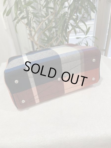 画像4: 【新品】【未使用品】HERMES エルメス ヴィクトリア III ミニトートバッグ トワルアッシュ×スイフト インディゴ シルバー金具 B刻印 2023-2024 AW ハンドバッグ ショルダーバッグ 2WAYバッグ レディース 女性用 ブランド 本革 レザー チェック レア プレゼント バック (4)