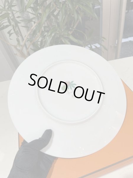 画像4: 【新品】【未使用品】HERMES エルメス タルトプラッター パシフォリア ラウンドプレート 植物柄 陶器 ホワイト×グリーン 2022年 新作 食器 皿 プレート インテリア 置物 ブランド 希少 レア プレゼント ギフト (4)