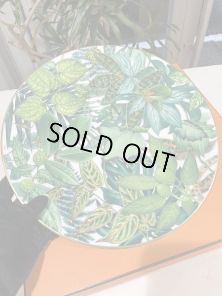 画像3: 【新品】【未使用品】HERMES エルメス タルトプラッター パシフォリア ラウンドプレート 植物柄 陶器 ホワイト×グリーン 2022年 新作 食器 皿 プレート インテリア 置物 ブランド 希少 レア プレゼント ギフト (3)