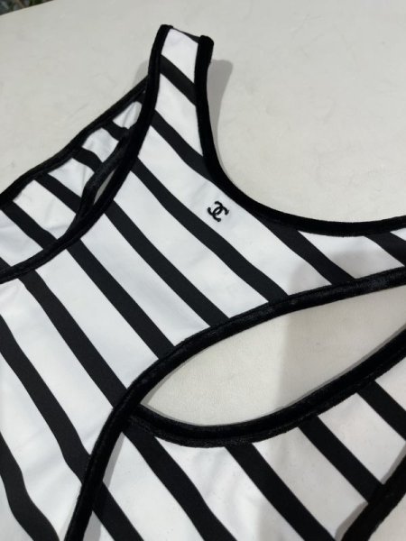 画像3: 【新品】【未使用品】CHANEL シャネル P71948 V48268 MB103 スイムウェア ストレッチジャージー×ベルベット ブラック×ホワイト 新作 水着 ワンピース ファッション レディース 女性用 ブランド 黒×白 希少 レア プレゼント ギフト (3)