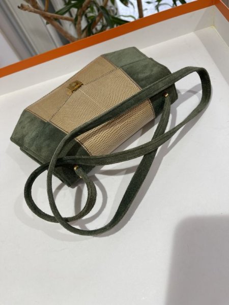 画像3: 【美品】HERMES エルメス ラプソディ ドブリス×リザード グリーン×フィセル ゴールド金具 O刻印〇 コンビ ヴィンテージ 中古 ショルダーバッグ ポシェット パーティバッグ レディース 女性用 ブランド 本革 エキゾチックレザー 緑 ベージュ 希少 レア バック (3)