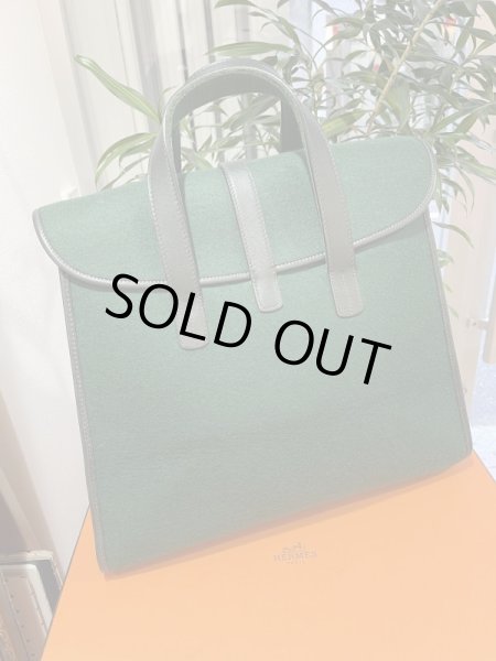 画像2: 【美品】HERMES エルメス フードゥ フェルト×レザー ダークグリーン ゴールド金具 F刻印□ヴィンテージ 中古 トートバッグ ハンドバッグ ボストンバッグ レディース 女性用 メンズ ブランド 本革 レザー カーフ 緑 希少 レア プレゼント ギフトバック (2)