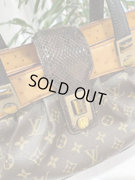 画像8: 【専用ページ】【極美品】LOUIS VUITTON ルイ・ヴィトン M95091 オスカー モノグラム ワルツ エキゾチックライン リザード×オーストリッチ×パイソン×レザー×タイガーアイ 中古 ハンドバッグ ショルダーバッグ 2WAYバッグ レディース 女性用 レザー ブランド 希少 レア バック (8)