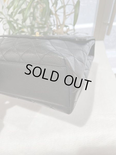 画像5: 【極美品】CHANEL シャネル A12397 マトラッセ ハンドバッグ キャビアスキン ブラック ゴールド金具 ケリー型 ヴィンテージ 中古 トートバッグ パーティバッグ レディース 女性用 ブランド 本革 レザー 黒 カーフ 希少 レア プレゼント ギフト バック ビンテージ (5)