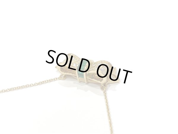 画像5: 【極美品】TIFFANY＆CO. ティファニーリボンモチーフ エメラルド ダイヤ ネックレス 750YG K18 イエローゴールド ペンダント 8.2g 中古 ブランドジュエリー ハイジュエリー アクセサリー ファッション 小物 レディース 女性用 希少 レア プレゼント ギフト (5)