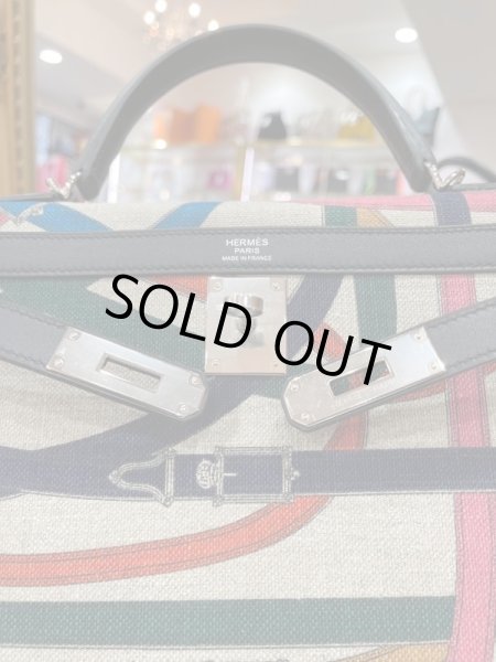 画像3: 【新品】【未使用品】HERMES エルメス ケリー32 外縫い カヴァルカドゥール トワルドゥキャンプ×スイフト マルチカラー×ブラック シルバー金具 A刻印 ハンドバッグ ショルダーバッグ 2WAYバッグ レディース 女性用 ブランド レザー 希少 レア プレゼント バック (3)