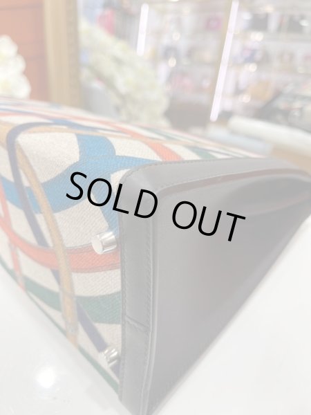 画像9: 【新品】【未使用品】HERMES エルメス ケリー32 外縫い カヴァルカドゥール トワルドゥキャンプ×スイフト マルチカラー×ブラック シルバー金具 A刻印 ハンドバッグ ショルダーバッグ 2WAYバッグ レディース 女性用 ブランド レザー 希少 レア プレゼント バック (9)