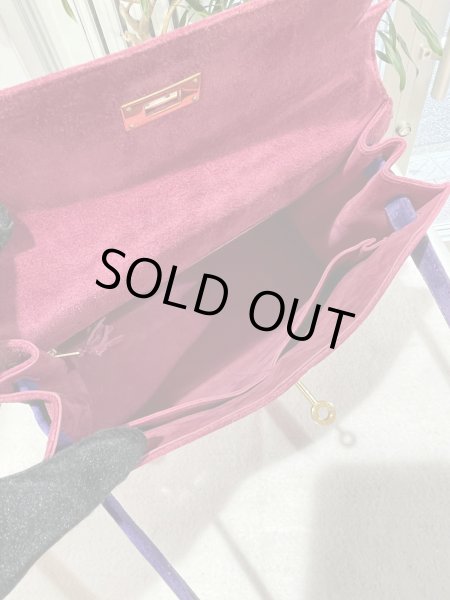 画像11: 【美品】HERMES エルメス ケリー 28 外縫い バイカラー ドブリス ピンク×パープル ゴールド金具 W刻印〇 ヴィンテージ 中古 ハンドバッグ ショルダーバッグ 2WAYバッグ レディース 女性用 ブランド 本革 レザー カーフ スエード 希少 レア プレゼント バック (11)