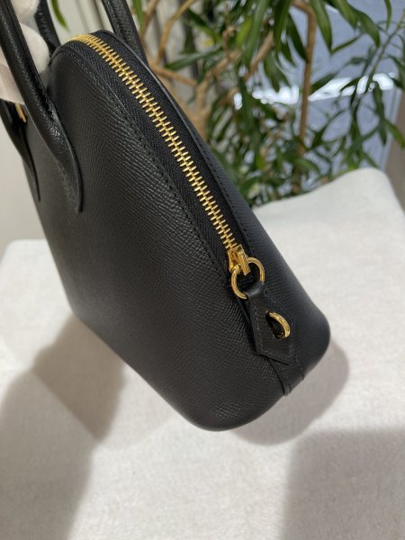 画像6: 【新品】【未使用品】HERMES エルメス ボリード 1923 25 ヴォーエプソン ブラック ゴールド金具 W刻印 ハンドバッグ ショルダーバッグ 2WAYバッグ レディース 女性用 本革 レザー 黒 カーフ ブランド 希少 レア プレゼント ギフト バック (6)