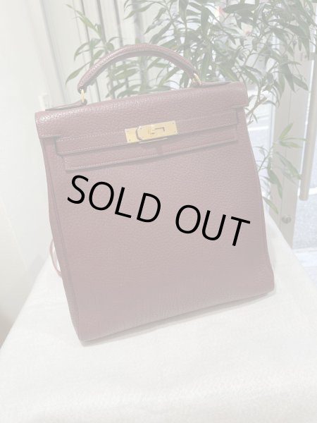 画像1: 【美品】HERMES エルメス ケリーアド GM フィヨルド ルージュアッシュ ゴールド金具 E刻印□ ヴィンテージ 中古 リュックサック バックパック デイパック ショルダーバッグ ハンドバッグ レディース 女性用 ブランド レッド 赤 レザー レア プレゼント ギフト バック (1)