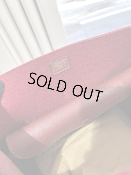 画像9: 【美品】HERMES エルメス フードゥ フェルト×レザー ルージュアッシュ ゴールド金具 Z刻印〇 ヴィンテージ レッド 中古 トートバッグ ハンドバッグ ボストンバッグ レディース 女性用 メンズ ブランド 本革 レザー カーフ 赤 希少 レア プレゼント ギフトバック (9)