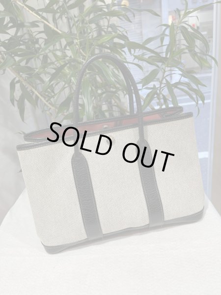 画像2: 【美品】HERMES エルメス ガーデンパーティ 30 TPM ボルデュック トワルアッシュ×ブッフル グレー シルバー金具 リボン柄 2006年限定 中古 ハンドバッグ トートバッグ レディース 女性用 本革 レザー カーフ ブラック ブランド 黒 希少 レア プレゼント ギフト バック (2)