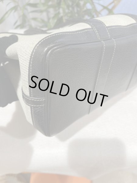 画像6: 【美品】HERMES エルメス ガーデンパーティ 30 TPM ボルデュック トワルアッシュ×ブッフル グレー シルバー金具 リボン柄 2006年限定 中古 ハンドバッグ トートバッグ レディース 女性用 本革 レザー カーフ ブラック ブランド 黒 希少 レア プレゼント ギフト バック (6)
