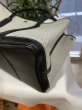 画像7: 【極美品】HERMES エルメス ガーデンパーティ 36 PM ボルデュック トワルアッシュ×ブッフル グレー シルバー金具 リボン柄 2006年限定 中古 ハンドバッグ トートバッグ レディース 女性用 本革 レザー ブラック ブランド 黒 希少 レア プレゼント ギフト バック (7)