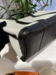 画像6: 【極美品】HERMES エルメス ガーデンパーティ 36 PM ボルデュック トワルアッシュ×ブッフル グレー シルバー金具 リボン柄 2006年限定 中古 ハンドバッグ トートバッグ レディース 女性用 本革 レザー ブラック ブランド 黒 希少 レア プレゼント ギフト バック (6)