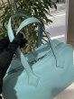 画像2: 【極美品】HERMES エルメス ヴィクトリア 2 35 トリヨンクレマンス ブルーアトール シルバー金具 T刻印 ボストンバッグ 中古 ハンドバッグ トートバッグ ショルダーバッグ レディース 女性用 ブランド 本革 レザー カーフ 希少 レア プレゼント ギフト バック (2)