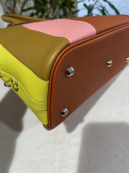 画像9: 【美品】HERMES エルメス ボリード 1923 30 レインボー ヴォーエプソン マルチカラー シルバー金具 A刻印 ライム×セサミ×ローズコンフェッティ×テールバテュー 中古 ハンドバッグ ショルダーバッグ 2WAYバッグ レディース 女性用 レザー ブランド レア プレゼント (9)