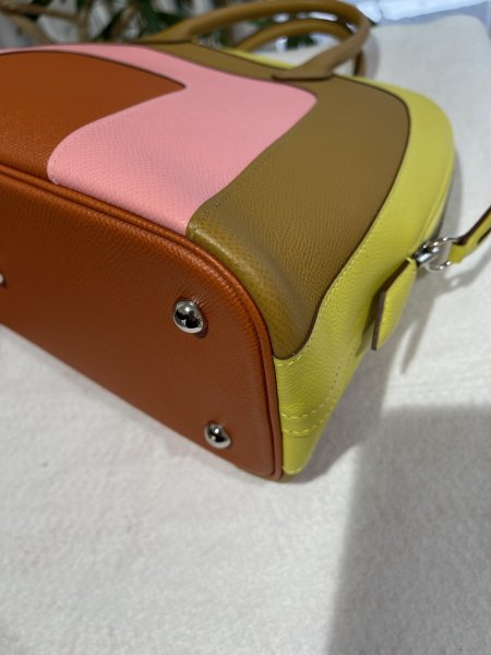 画像10: 【美品】HERMES エルメス ボリード 1923 30 レインボー ヴォーエプソン マルチカラー シルバー金具 A刻印 ライム×セサミ×ローズコンフェッティ×テールバテュー 中古 ハンドバッグ ショルダーバッグ 2WAYバッグ レディース 女性用 レザー ブランド レア プレゼント (10)