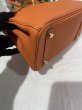 画像9: HERMES バーキン 25 トゴ マンゴー ゴールド金具 R刻印◻︎ オレンジ 中古 ハンドバッグ トートバッグ レディース 女性用 ブランド 本革 レザー カーフ 希少 レア バック (9)