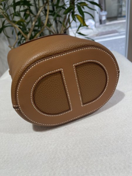 画像3: 【新品】【未使用品】HERMES エルメス インザループ 18 トリヨンクレマンス×スイフト ゴールド シルバー金具 B刻印 ハンドバッグ レディース 女性用 ブランド 本革 レザー カーフ ブラウン 茶色 希少 レア プレゼント ギフト バック (3)