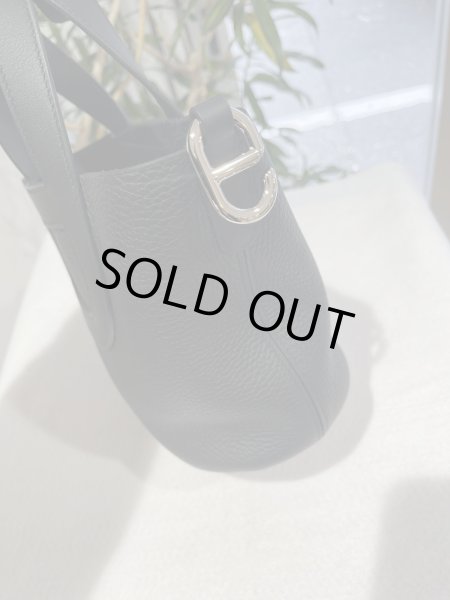 画像4: 【新品】【未使用品】HERMES エルメス インザループ 18 トリヨンクレマンス×スイフト ブラック シルバー金具 B刻印 ハンドバッグ レディース 女性用 ブランド 本革 レザー カーフ 黒 希少 レア プレゼント ギフト バック (4)