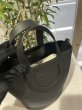 画像5: 【新品】【未使用品】HERMES エルメス インザループ 18 トリヨンクレマンス×スイフト ブラック シルバー金具 B刻印 ハンドバッグ レディース 女性用 ブランド 本革 レザー カーフ 黒 希少 レア プレゼント ギフト バック (5)
