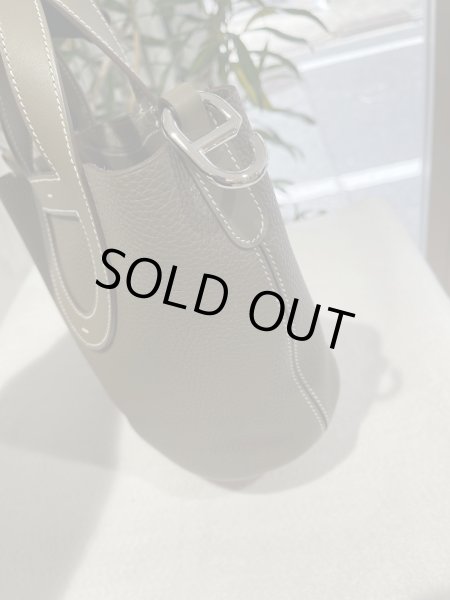 画像4: 【新品】【未使用品】HERMES エルメス インザループ 18 トリヨンクレマンス×スイフト エトゥープ シルバー金具 U刻印 ハンドバッグ レディース 女性用 ブランド 本革 レザー カーフ グレー 希少 レア プレゼント ギフト バック (4)