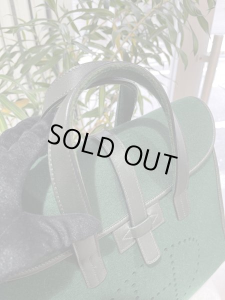 画像3: 【美品】HERMES エルメス フードゥ フェルト×レザー ダークグリーン ゴールド金具 F刻印□ヴィンテージ 中古 トートバッグ ハンドバッグ ボストンバッグ レディース 女性用 メンズ ブランド 本革 レザー カーフ 緑 希少 レア プレゼント ギフトバック (3)