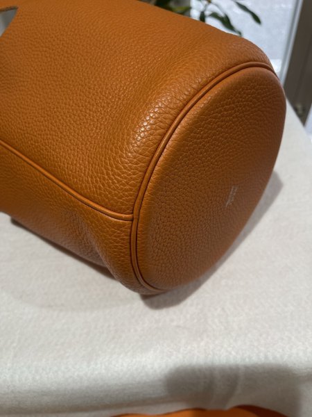 画像8: 【極美品】HERMES エルメスマンジョワールMM トリヨンクレマンス ポティロン シルバー金具 I刻印□ オレンジ バケツ型 中古 ハンドバッグ ショルダーバッグ トートバッグ レディース 女性用 本革 レザー カーフ ブランド 希少 レア プレゼント ギフト バック (8)