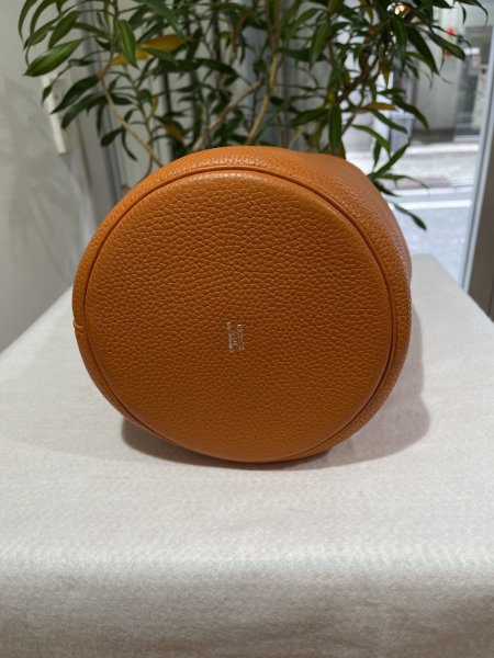 画像3: 【極美品】HERMES エルメスマンジョワールMM トリヨンクレマンス ポティロン シルバー金具 I刻印□ オレンジ バケツ型 中古 ハンドバッグ ショルダーバッグ トートバッグ レディース 女性用 本革 レザー カーフ ブランド 希少 レア プレゼント ギフト バック (3)