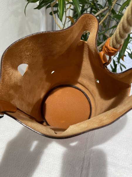 画像7: 【極美品】HERMES エルメスマンジョワールMM トリヨンクレマンス ポティロン シルバー金具 I刻印□ オレンジ バケツ型 中古 ハンドバッグ ショルダーバッグ トートバッグ レディース 女性用 本革 レザー カーフ ブランド 希少 レア プレゼント ギフト バック (7)