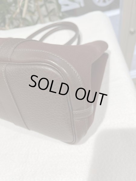 画像7: 【美品】HERMES エルメス ガーデンパーティTPM 30 ヴェルソ ストラップ付き トワルオフィシエ×ブッフル ブラウン×ネイビー シルバー金具 I刻印□ 中古 ハンドバッグ トートバッグ 2WAYバッグ レディース 女性用 本革 レザー ブランド 希少 レア プレゼント バック (7)