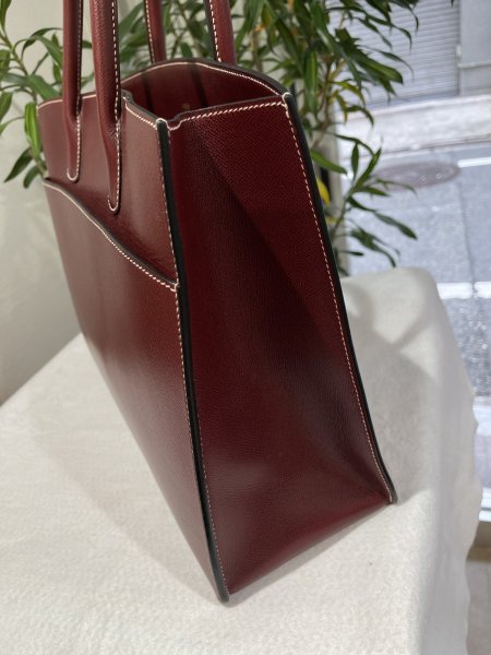 画像4: 【美品】HERMES エルメス ホワイトバスGM リセ ルージュアッシュ ゴールド金具 E刻印□ ソルド品 ヴィンテージ ブリーフケース 中古 トートバッグ ハンドバッグ 書類バッグ レディース 女性用 メンズ ユニセックス レザー ブランド プレゼント ギフト 希少 レア バック (4)