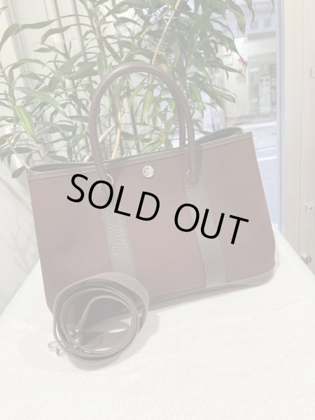 画像1: 【美品】HERMES エルメス ガーデンパーティTPM 30 ヴェルソ ストラップ付き トワルオフィシエ×ブッフル ブラウン×ネイビー シルバー金具 I刻印□ 中古 ハンドバッグ トートバッグ 2WAYバッグ レディース 女性用 本革 レザー ブランド 希少 レア プレゼント バック (1)