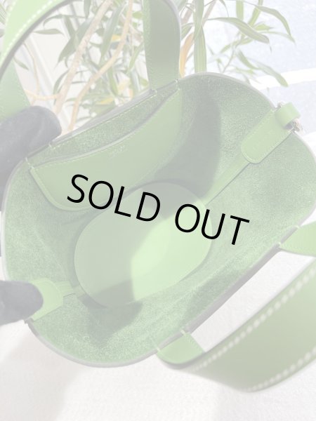 画像7: 【新品】【未使用品】HERMES エルメス インザループ 18 トリヨンクレマンス×スイフト ヴェールユッカ シルバー金具 B刻印 ハンドバッグ レディース 女性用 ブランド 本革 レザー カーフ グリーン 緑 希少 レア プレゼント ギフト バック (7)