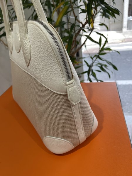 画像6: 【美品】HERMES エルメス ボリード 31 トリヨンクレマンス×トワルアッシュ ホワイト×ナチュラル シルバー金具 J刻印□ コンビ 中古 ハンドバッグ ショルダーバッグ 2WAYバッグ レディース 女性用 ブランド 本革 レザー カーフ 白 希少 レア バック (6)
