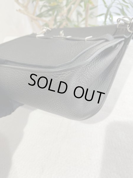 画像10: 【美品】HERMES エルメス ジプシエール 28 トリヨンクレマンス ブラック シルバー金具 O刻印□ 中古 ショルダーバッグ メッセンジャーバッグ 斜め掛け レディース 女性用 ブランド 本革 レザー カーフ 黒 希少 レア プレゼント ギフト バック (10)
