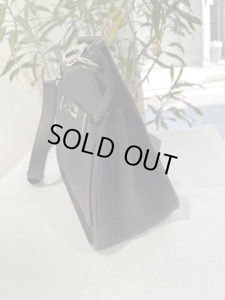 画像5: 【美品】HERMES エルメス ジプシエール 28 トリヨンクレマンス ブラック シルバー金具 O刻印□ 中古 ショルダーバッグ メッセンジャーバッグ 斜め掛け レディース 女性用 ブランド 本革 レザー カーフ 黒 希少 レア プレゼント ギフト バック (5)