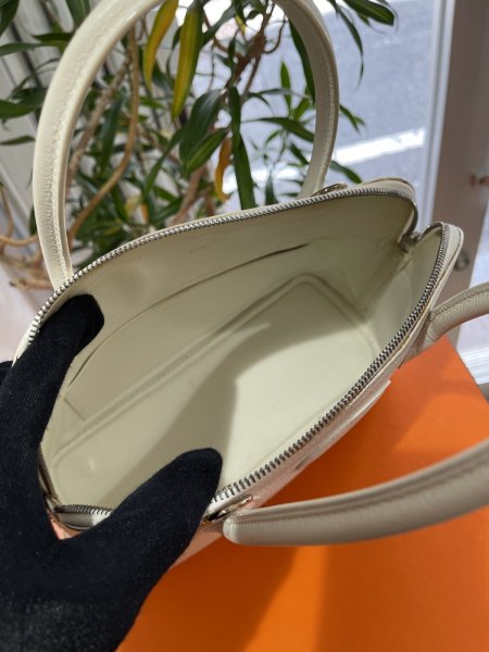 画像9: 【美品】HERMES エルメス ボリード 31 トリヨンクレマンス×トワルアッシュ ホワイト×ナチュラル シルバー金具 J刻印□ コンビ 中古 ハンドバッグ ショルダーバッグ 2WAYバッグ レディース 女性用 ブランド 本革 レザー カーフ 白 希少 レア バック (9)